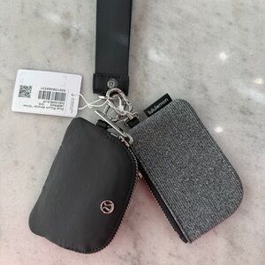 Lululemon dual pouch wristlet *Glitter O/S